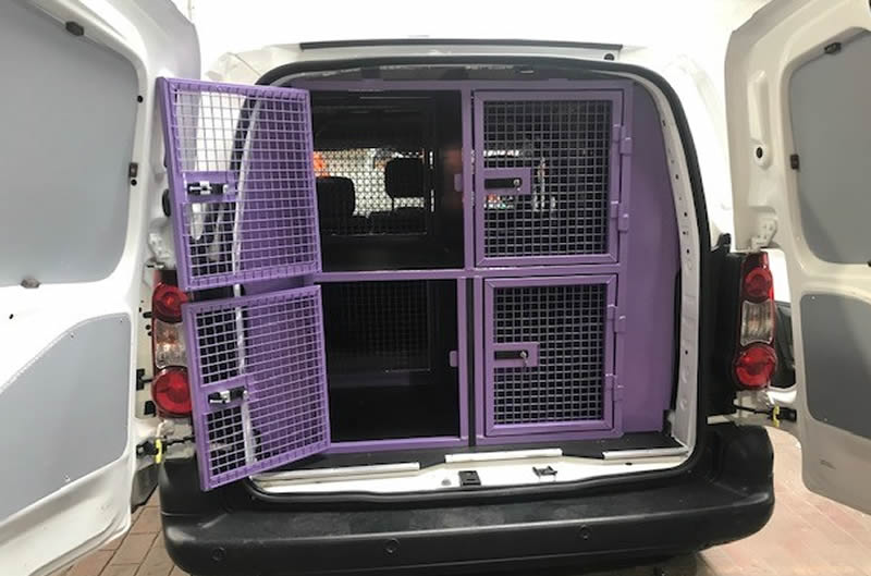 Bradkins Commercials Ltd Dog cages